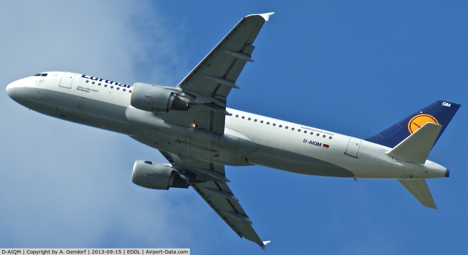 D-AIQM, 1991 Airbus A320-211 C/N 0268, Lufthansa, is entering the skies, after take off at Düsseldorf Int´l(EDDL)