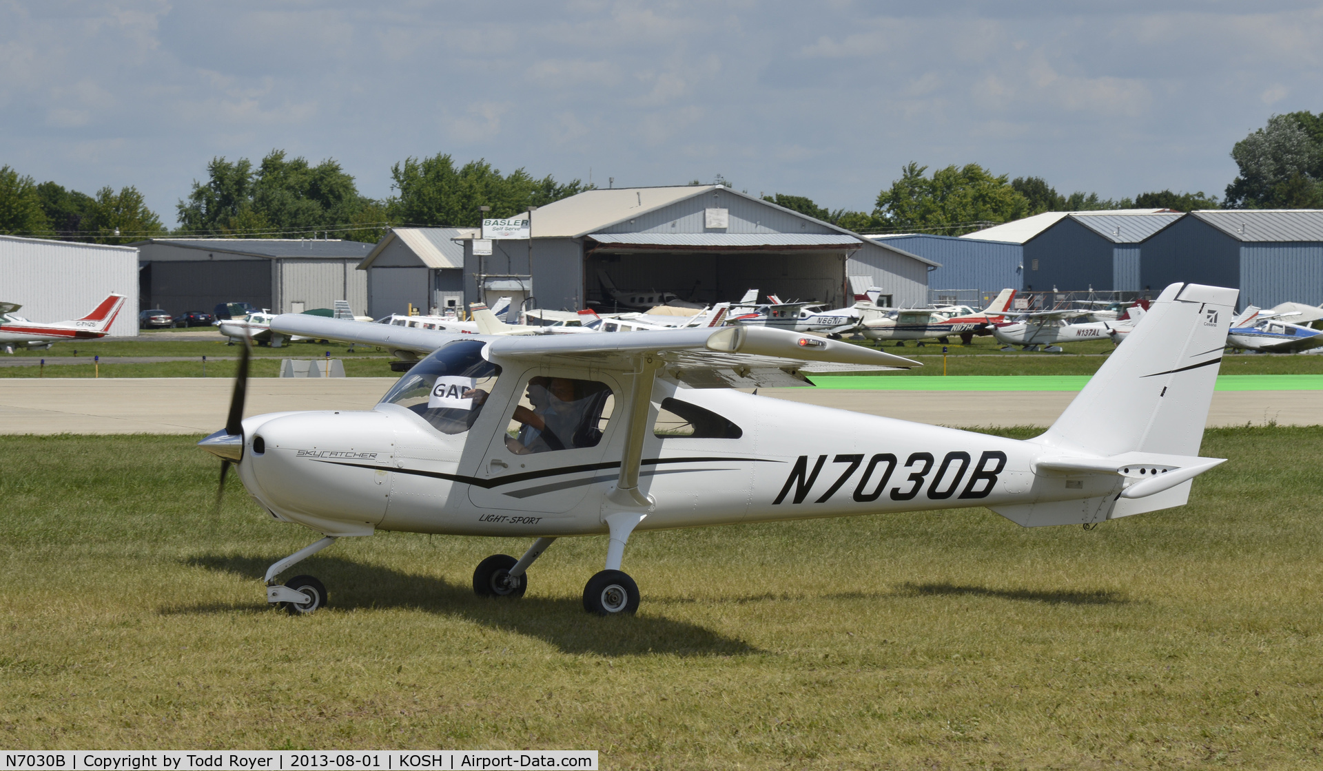 N7030B, Cessna 162 Skycatcher C/N 16200085, Airventure 2013