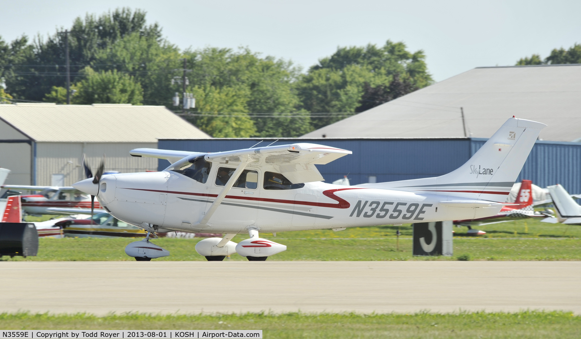 N3559E, 2001 Cessna 182T Skylane C/N 18281010, Airventure 2013