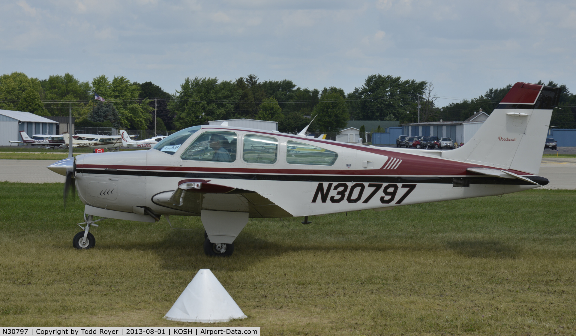 N30797, 1987 Beech F33A Bonanza C/N CE-1185, Airventure 2013
