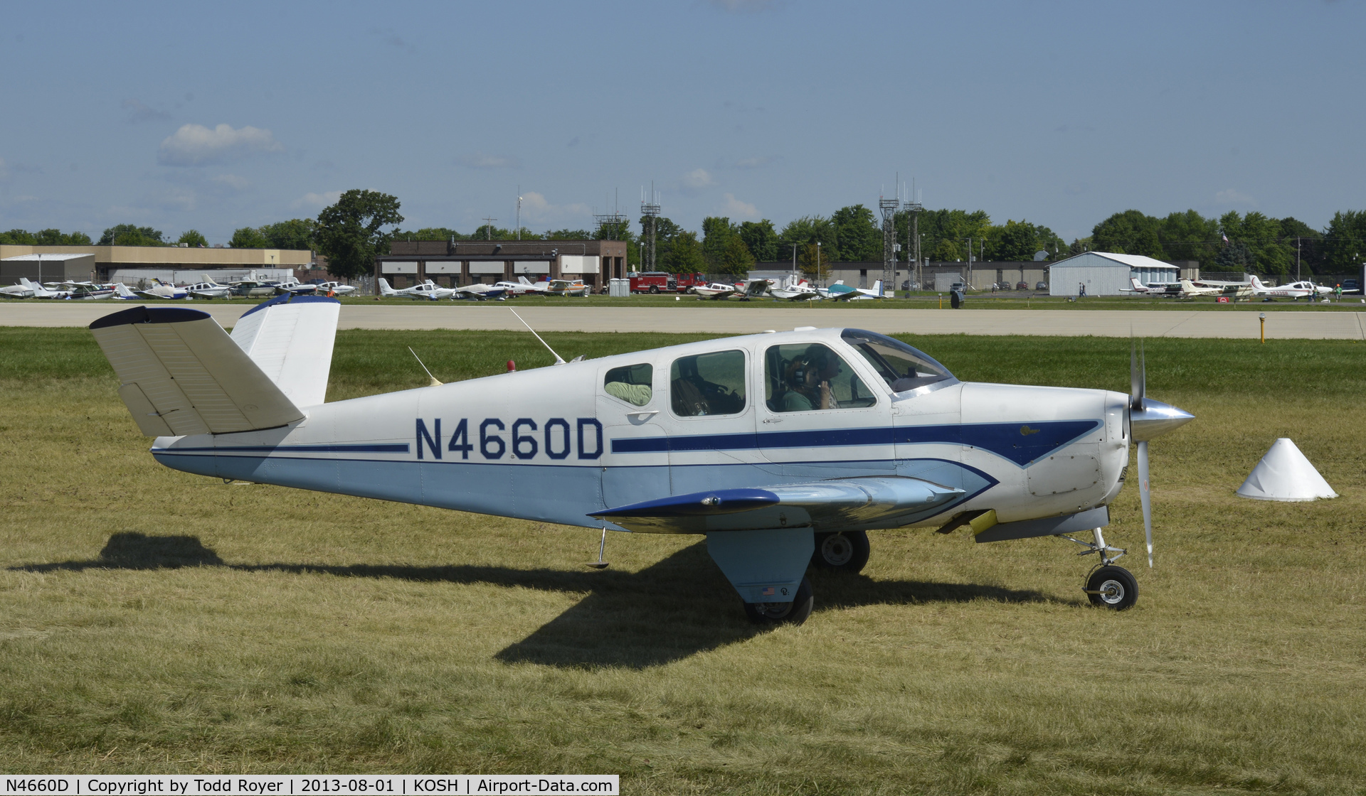 N4660D, 1956 Beech H35 Bonanza C/N D-4885, Airventure 2013