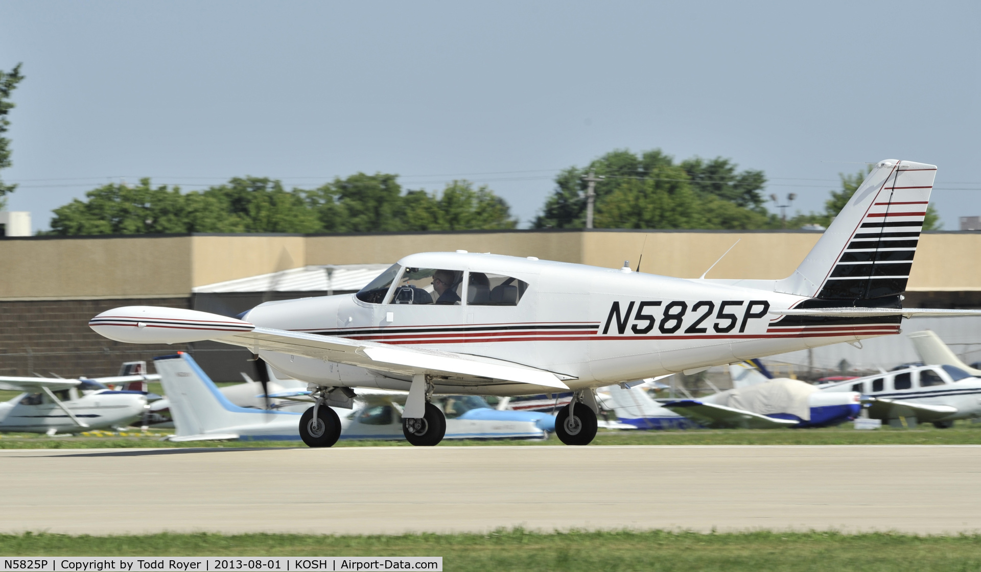N5825P, 1959 Piper PA-24-250 Comanche C/N 24-906, Airventure 2013
