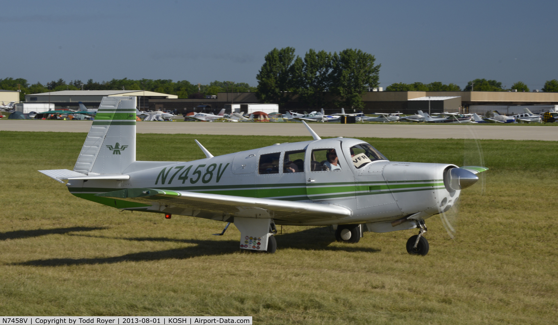 N7458V, 1975 Mooney M20F Executive C/N 22-1235, Airventure 2013