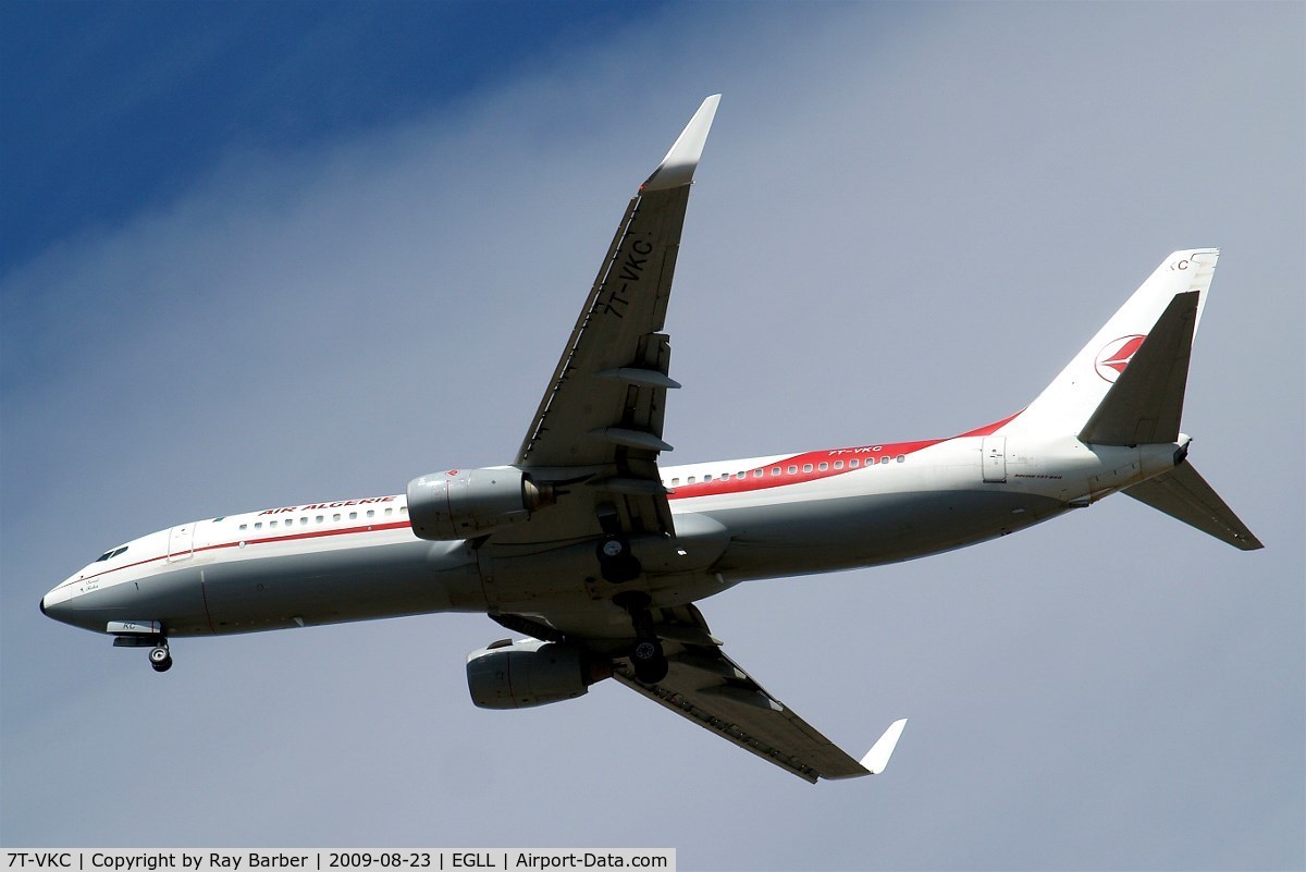 7T-VKC, 2005 Boeing 737-8D6 C/N 34166, Boeing 737-8D6 [34166] (Air Algerie) Home~G 23/08/2009. On approach 27R.