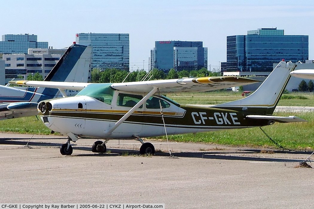 CF-GKE, 1967 Cessna 182K Skylane C/N 18257627, Cessna 182K Skylane [182-57627] Toronto-Buttonville~C 22/06/2005