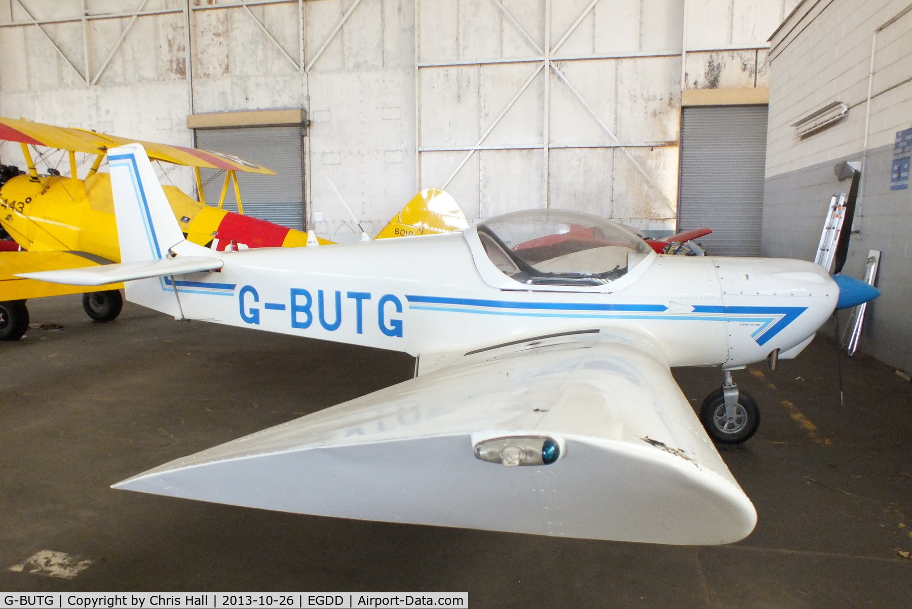 G-BUTG, 1993 Zenair CH-601 HD Zodiac C/N PFA 162-12225, hangared at Bicester