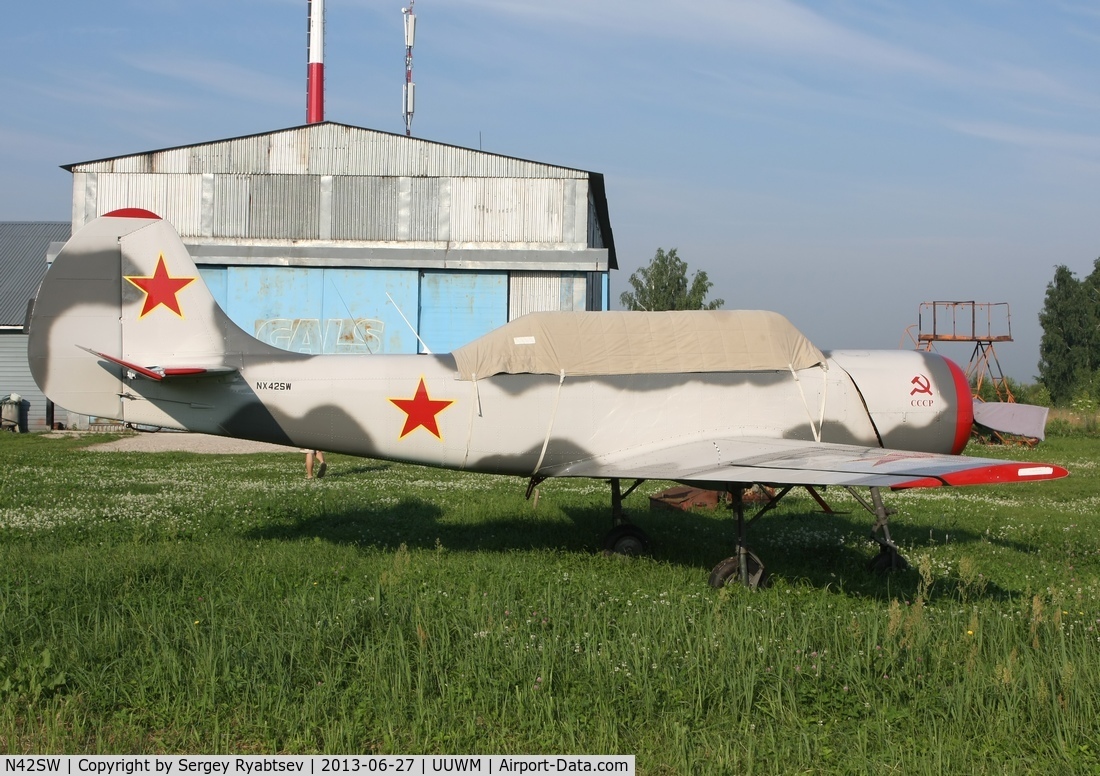 N42SW, 1996 Yakovlev (Aerostar) Yak-52 C/N 9611902, Now in Russia.