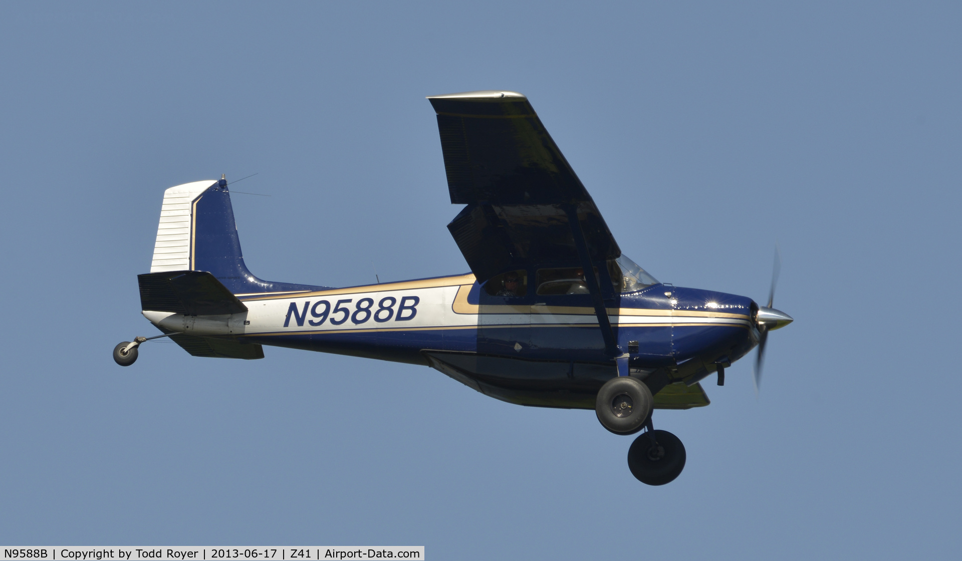 N9588B, 1957 Cessna 180A C/N 32885, Landing at Lake Hood Strip