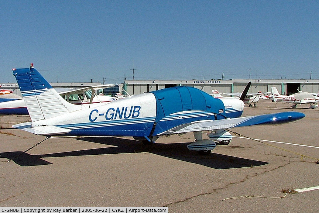 C-GNUB, 1975 Piper PA-28-140 Cherokee Cruiser C/N 28-7525242, Piper PA-28-140 Cherokee [28-7525242] Toronto-Buttonville~C 22/06/2005