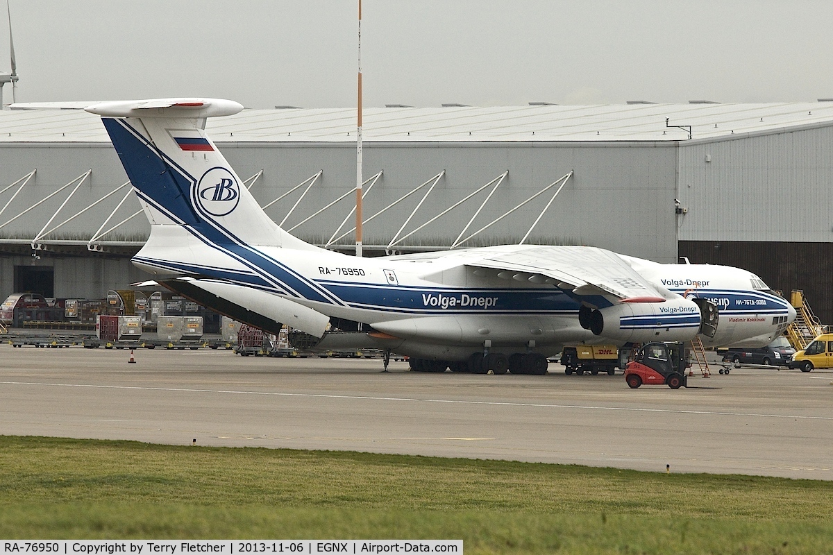 RA-76950, 2004 Ilyushin Il-76TD-90VD C/N 2043420697, IL76TD being unloaded on the East Midlands ramp