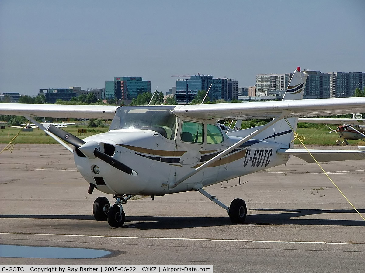 C-GOTC, 1974 Cessna 172M C/N 17263350, Cessna 172M Skyhawk [172-63350] (Toronto Airways) Toronto-Buttonville~C 22/06/2005