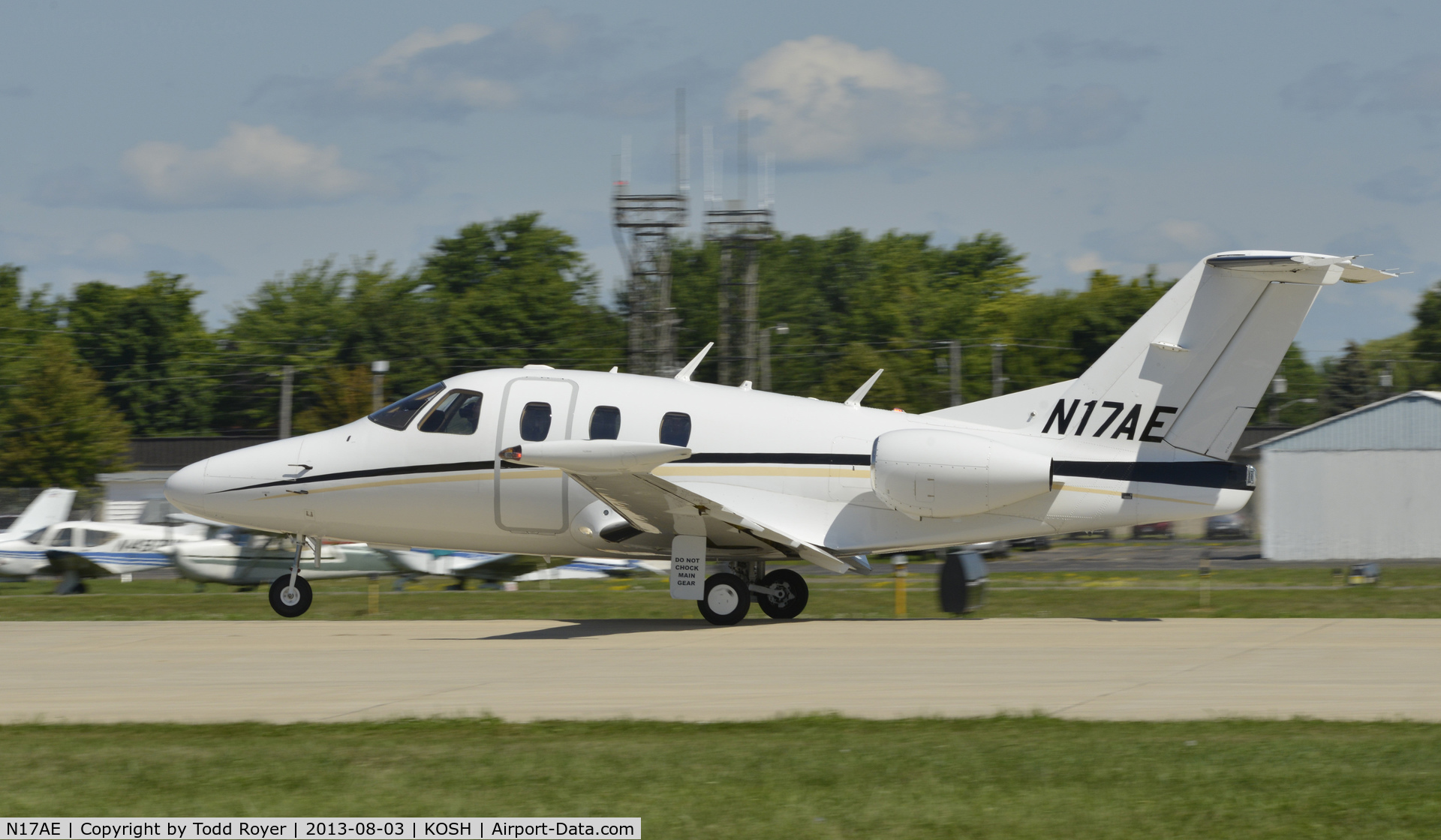 N17AE, 2007 Eclipse Aviation Corp EA500 C/N 000017, Airventure 2013