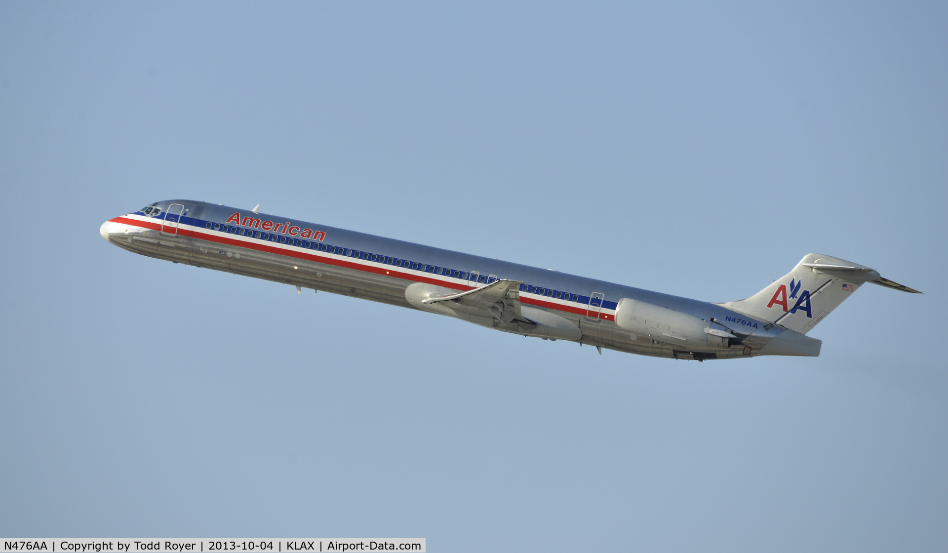 N476AA, 1988 McDonnell Douglas MD-82 (DC-9-82) C/N 49651, Departing LAX