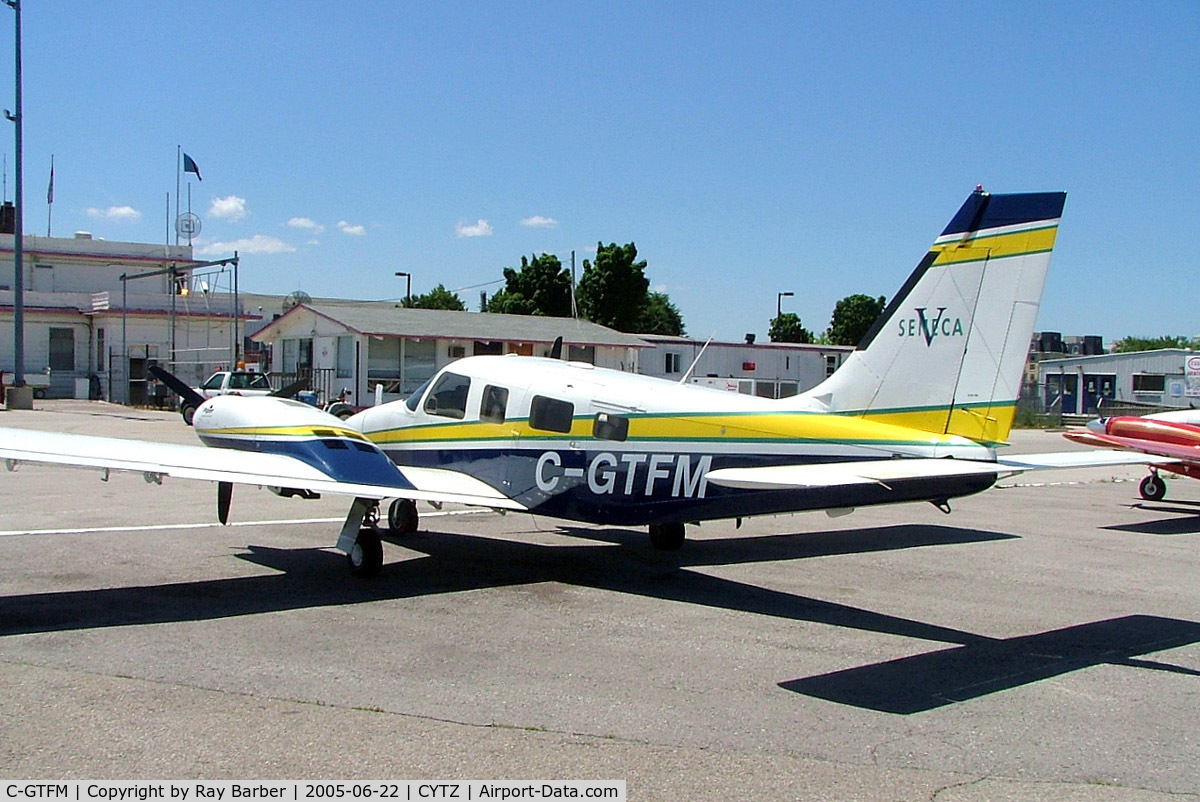 C-GTFM, 1998 Piper PA-34-220T C/N 3449061, Piper PA-34-220T Seneca V [3449061] Toronto-City Centre Airport~C 22/06/2005