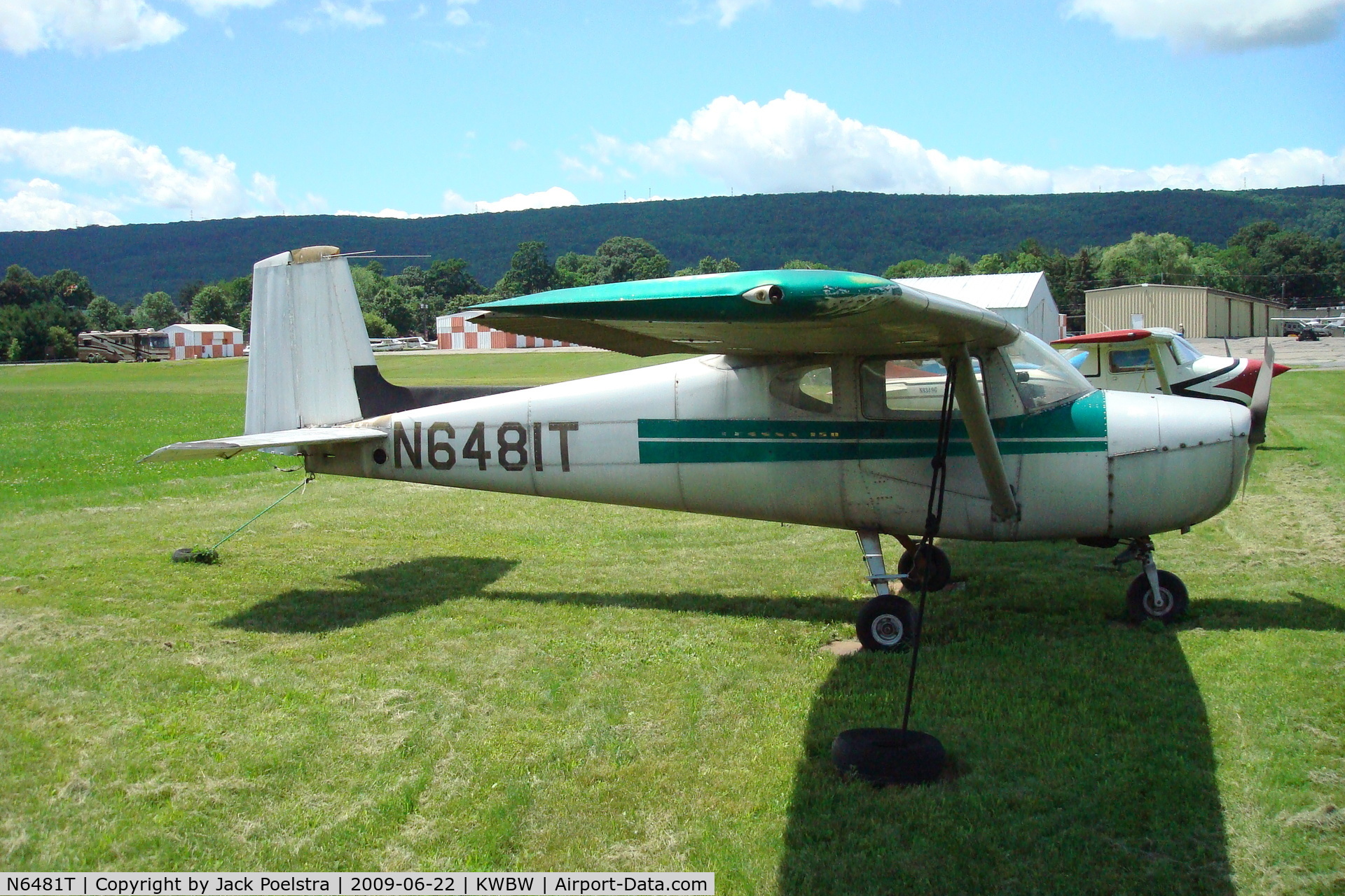N6481T, 1960 Cessna 150 C/N 17881, C.150 Wilkes-Barre Wyoming Airport