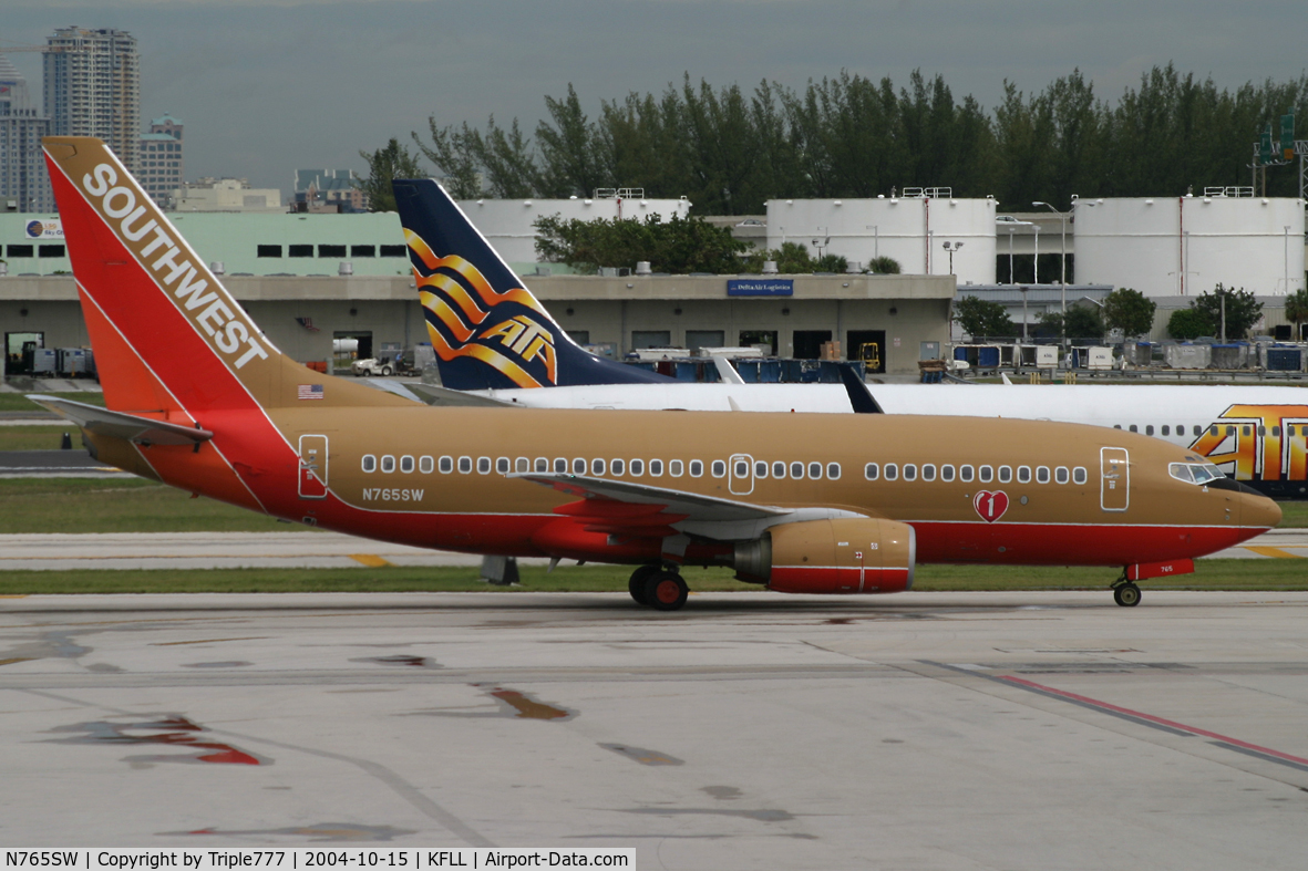 N765SW, 2000 Boeing 737-7H4 C/N 29805, Southwest Airlines