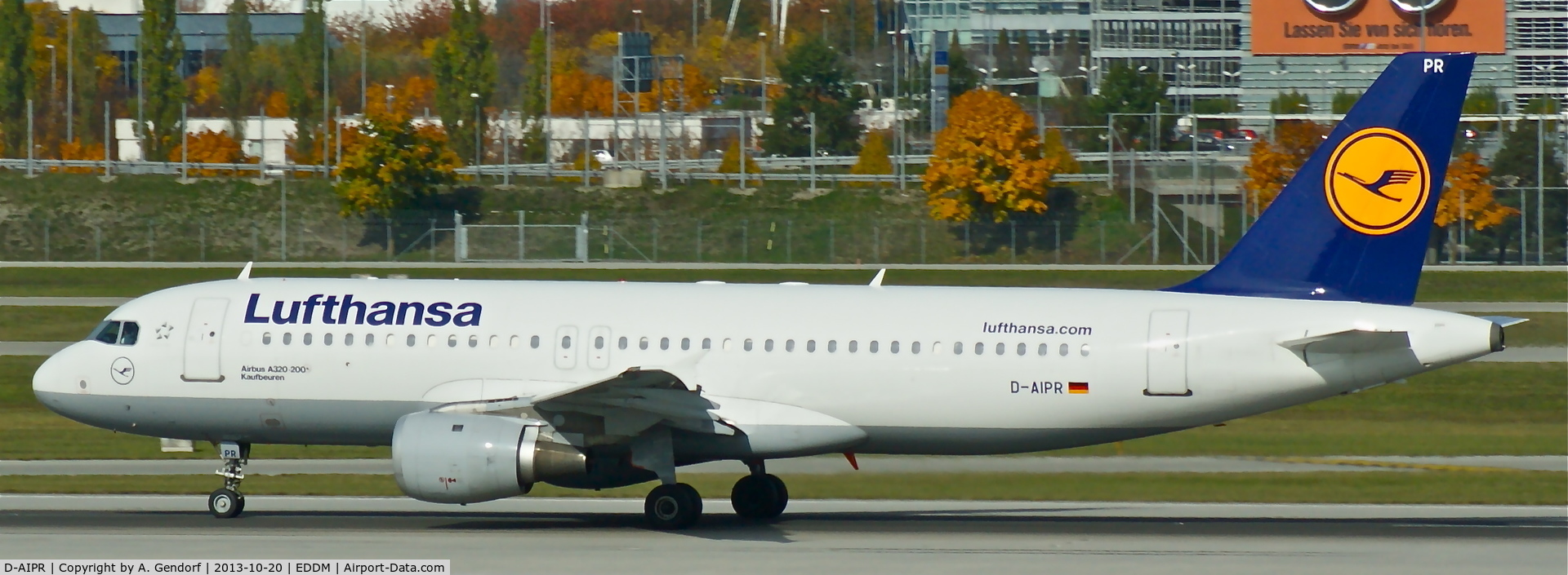 D-AIPR, 1990 Airbus A320-211 C/N 111, Lufthansa, is here speeding up on RWY 26L at München(EDDM)