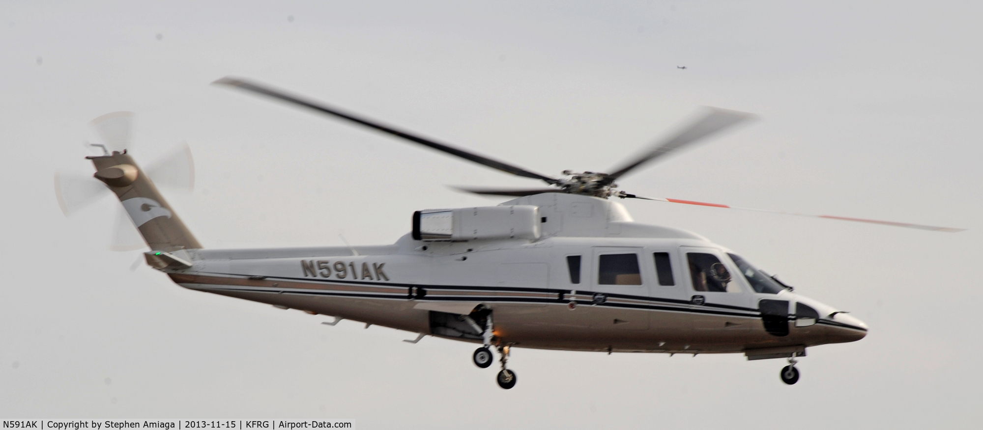 N591AK, Sikorsky S-76B C/N 760348, On the go...