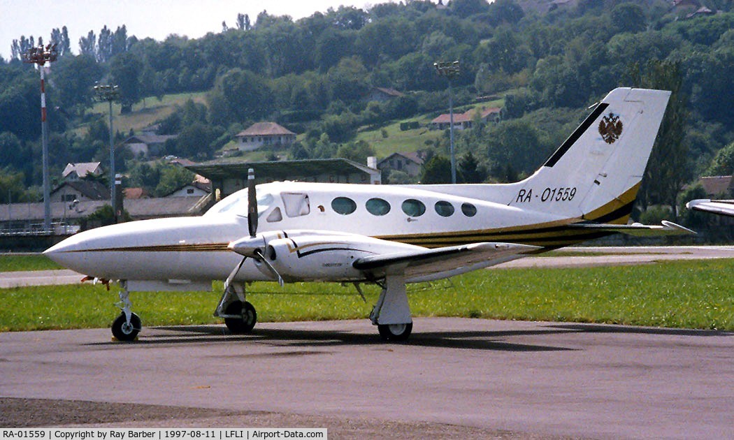 RA-01559, Cessna 421C Golden Eagle C/N 421C-0896, Cessna 421C Golden Eagle [421C-0896] Annemasse~HB 11/08/1997