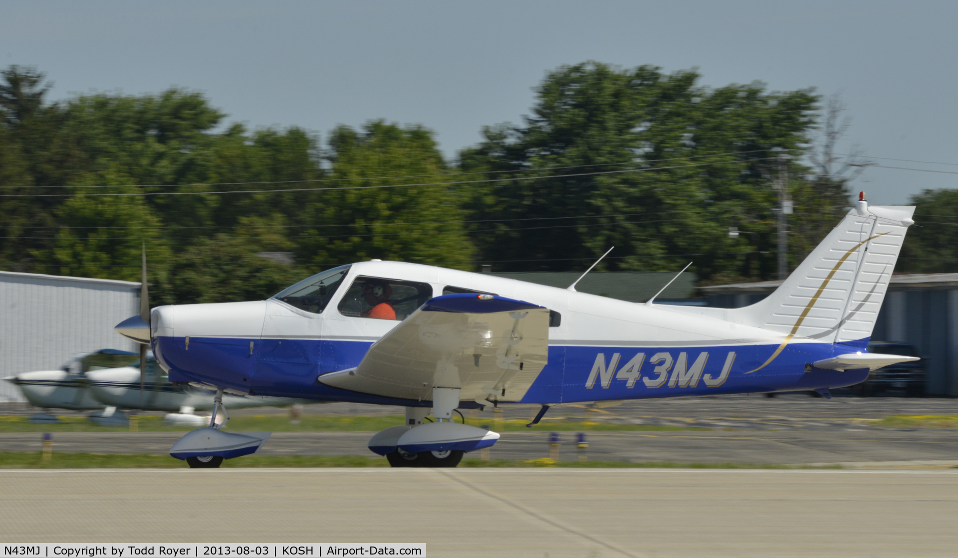 N43MJ, 1975 Piper PA-28-151 C/N 28-7515297, Airventure 2013