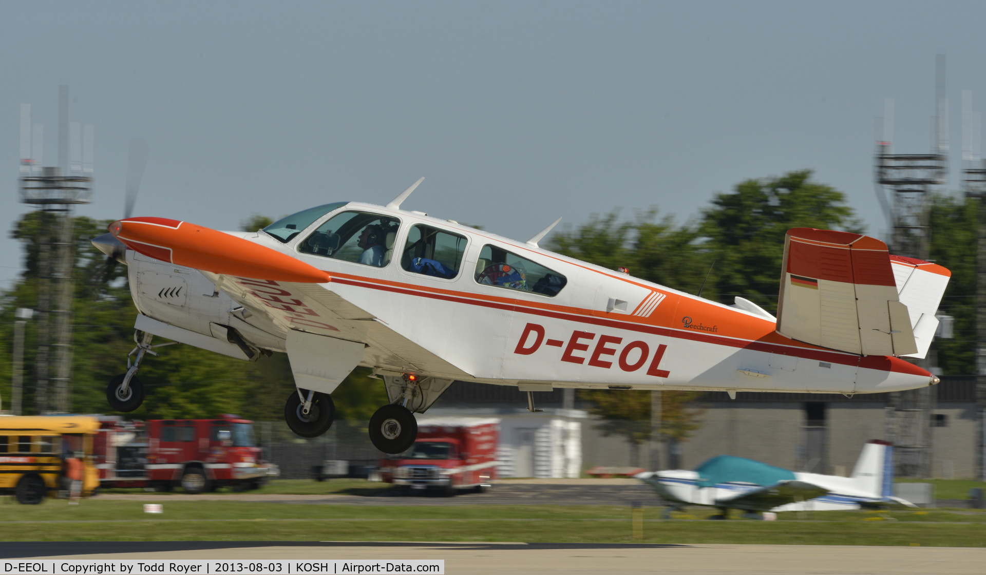 D-EEOL, Beech V35B Bonanza C/N D-9330, Airventure 2013