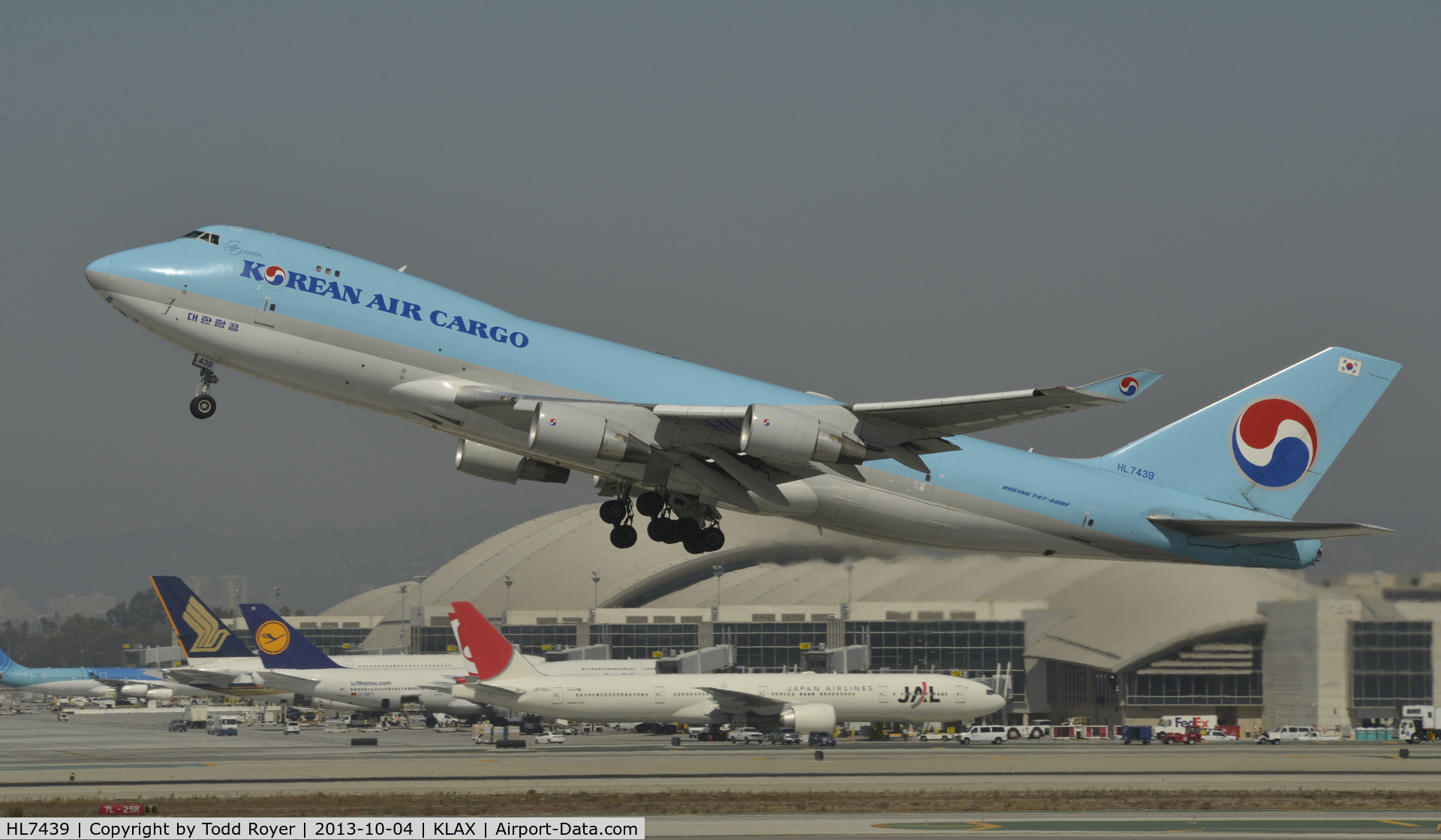 HL7439, 2003 Boeing 747-4B5F/SCD C/N 33516, Departing LAX