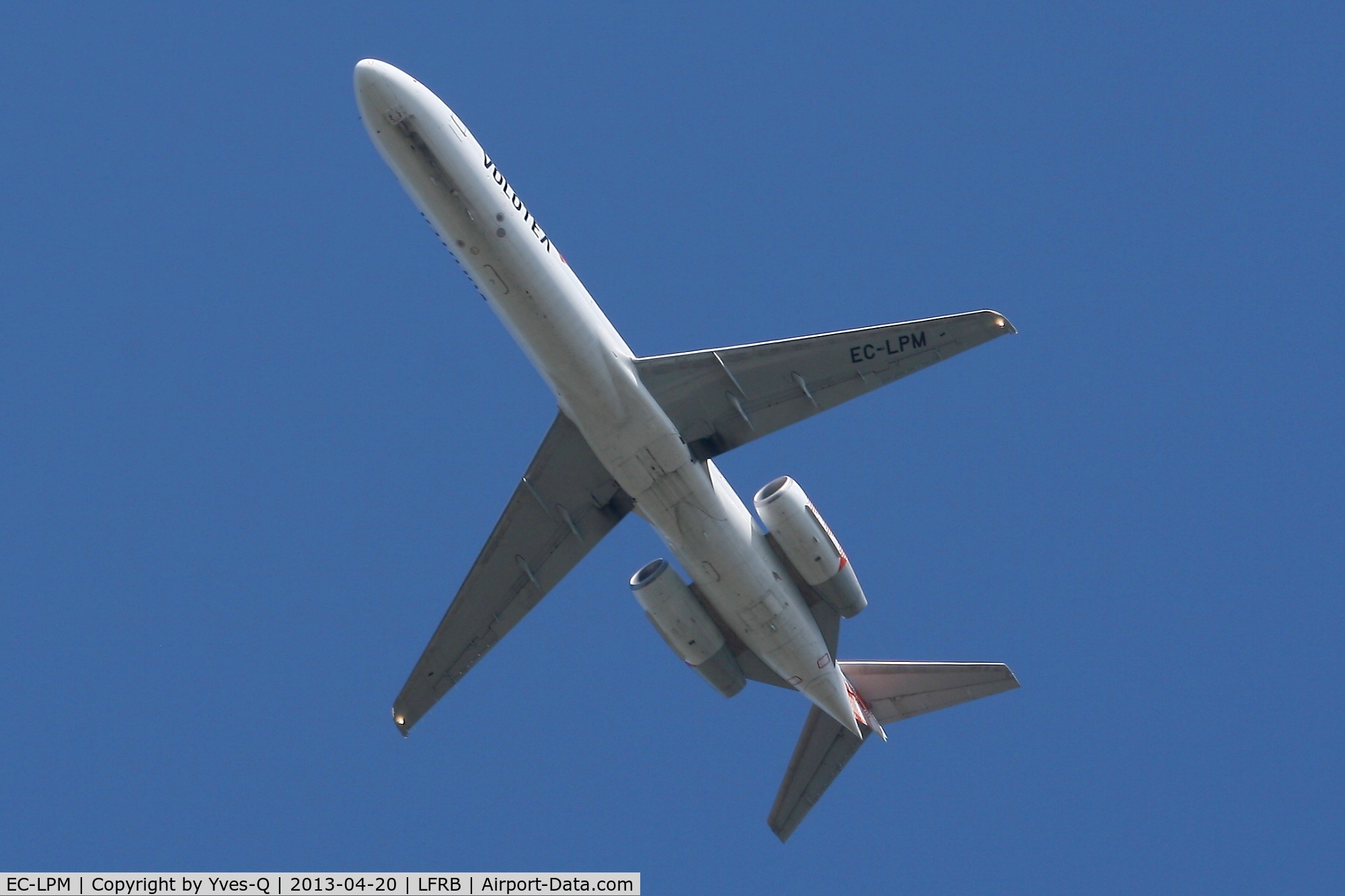 EC-LPM, 2005 Boeing 717-2BL C/N 55185, Volotea Boeing 717-2BL, flight over Brest-Bretagne Airport (LFRB-BES) before landing