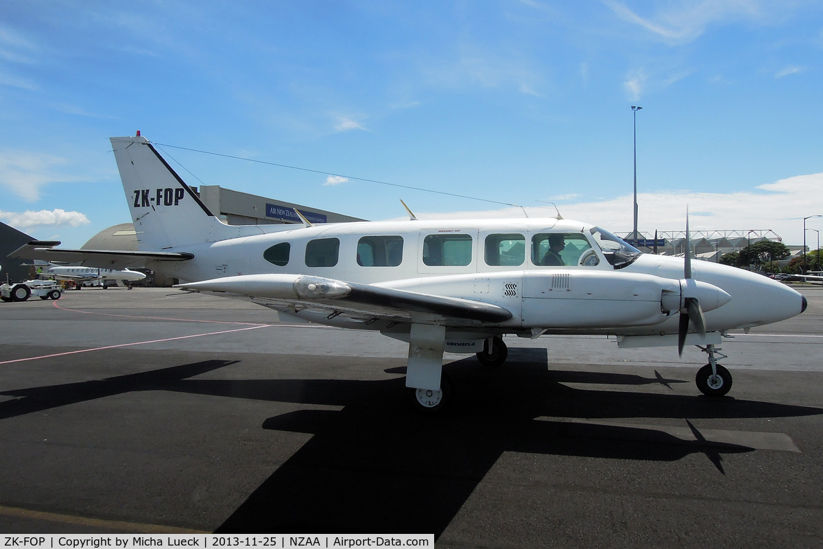 ZK-FOP, Piper PA-31-350 Chieftain C/N 31-7405227, At Auckland