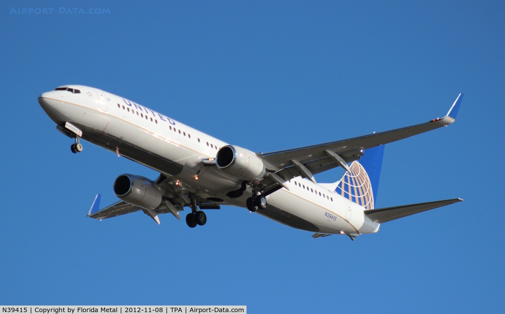 N39415, 2008 Boeing 737-924/ER C/N 32826, United 737-900