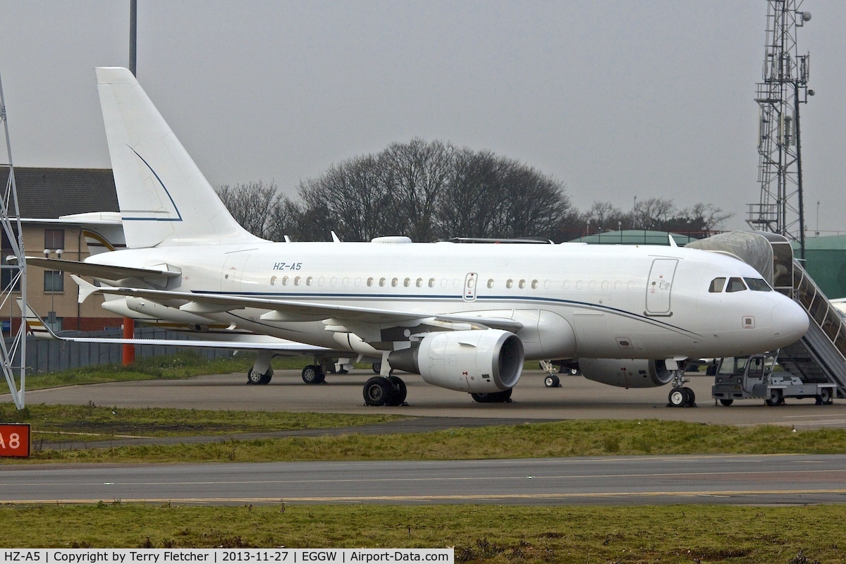 HZ-A5, 2006 Airbus ACJ318 (A318-112/CJ) C/N 2910, 2006 Airbus A318-112 CJ Elite, c/n: 2910 at Luton