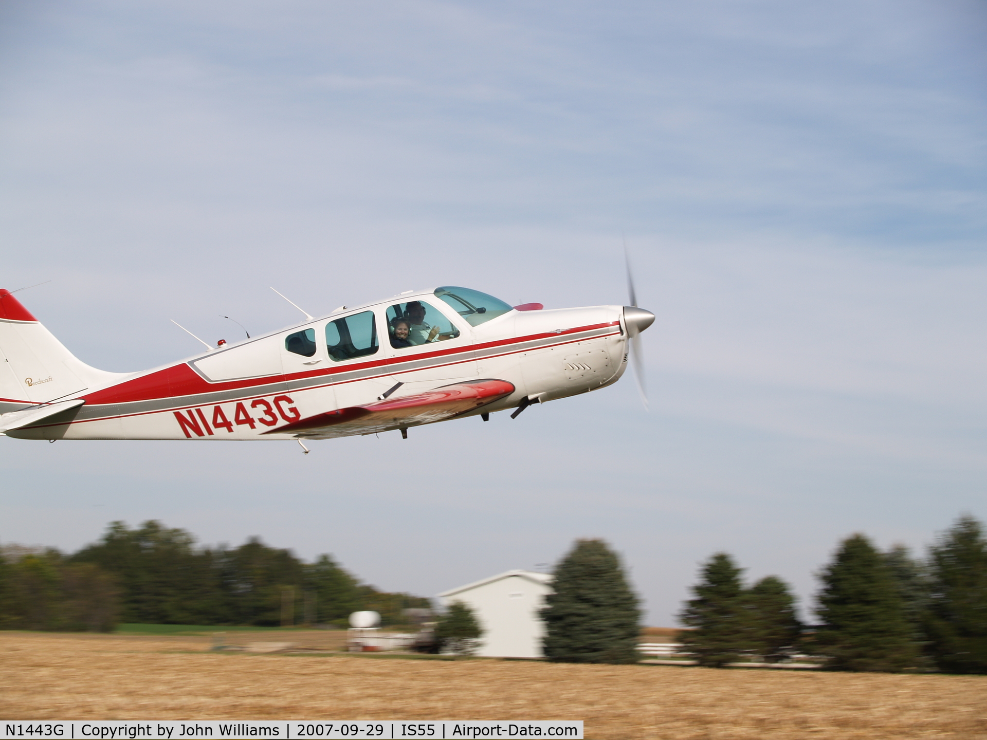 N1443G, 1962 Beech 35-B33 Debonair C/N CD-518, Morton fly-in 2007.