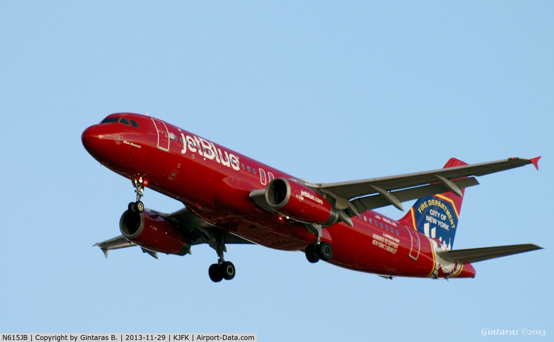 N615JB, 2005 Airbus A320-232 C/N 2461, FDNY Blue Bravest Going To A Landing on 31R, JFK