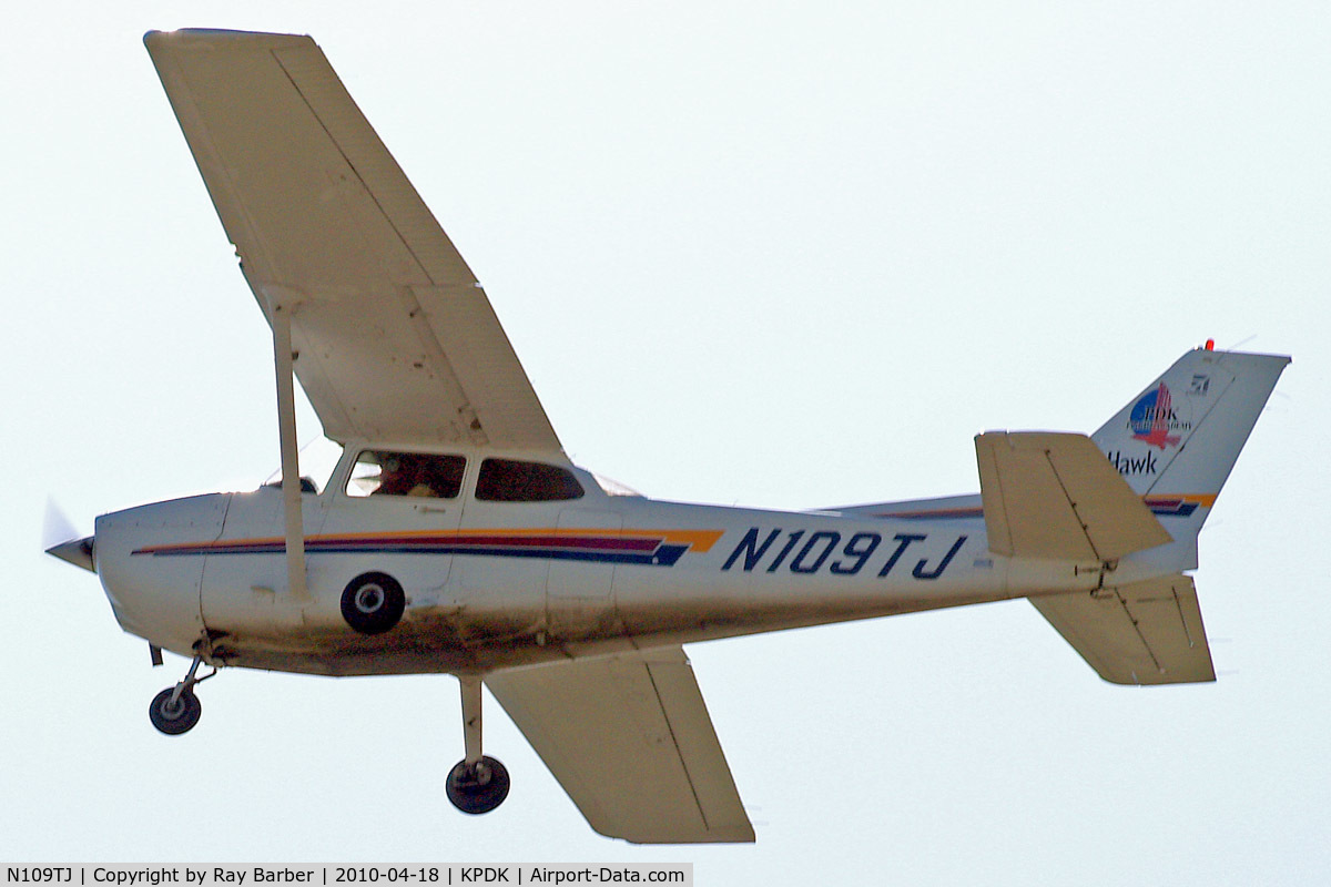 N109TJ, 2001 Cessna 172R C/N 17280985, Cessna 172R Skyhawk [172-80985] Atlanta-Dekalb Peachtree~N 18/04/2010