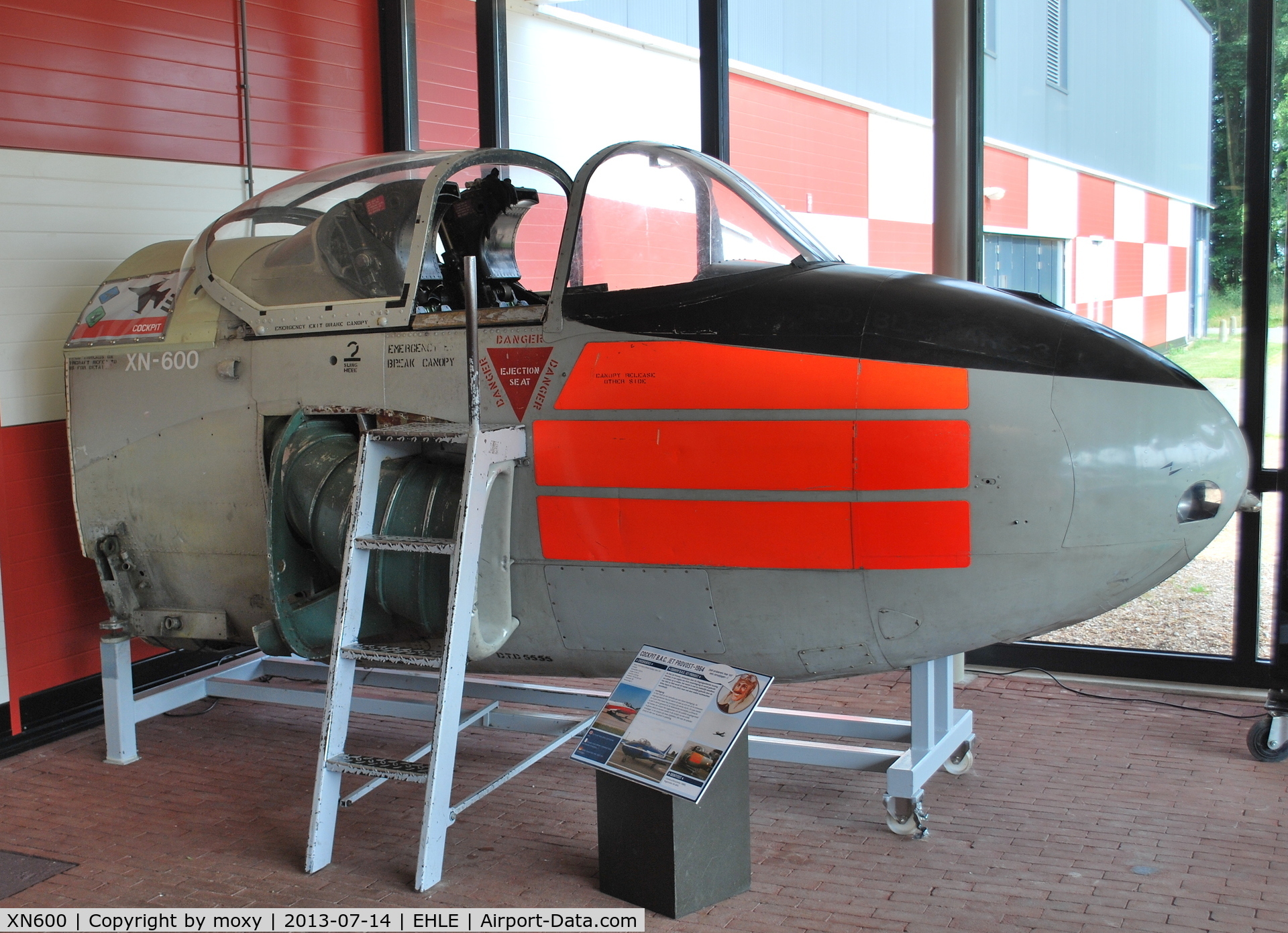 XN600, 1964 Hunting P-84 Jet Provost T.3 C/N PAC/W/13885, Nose section of Hunting Jet Provost at Lelystad.