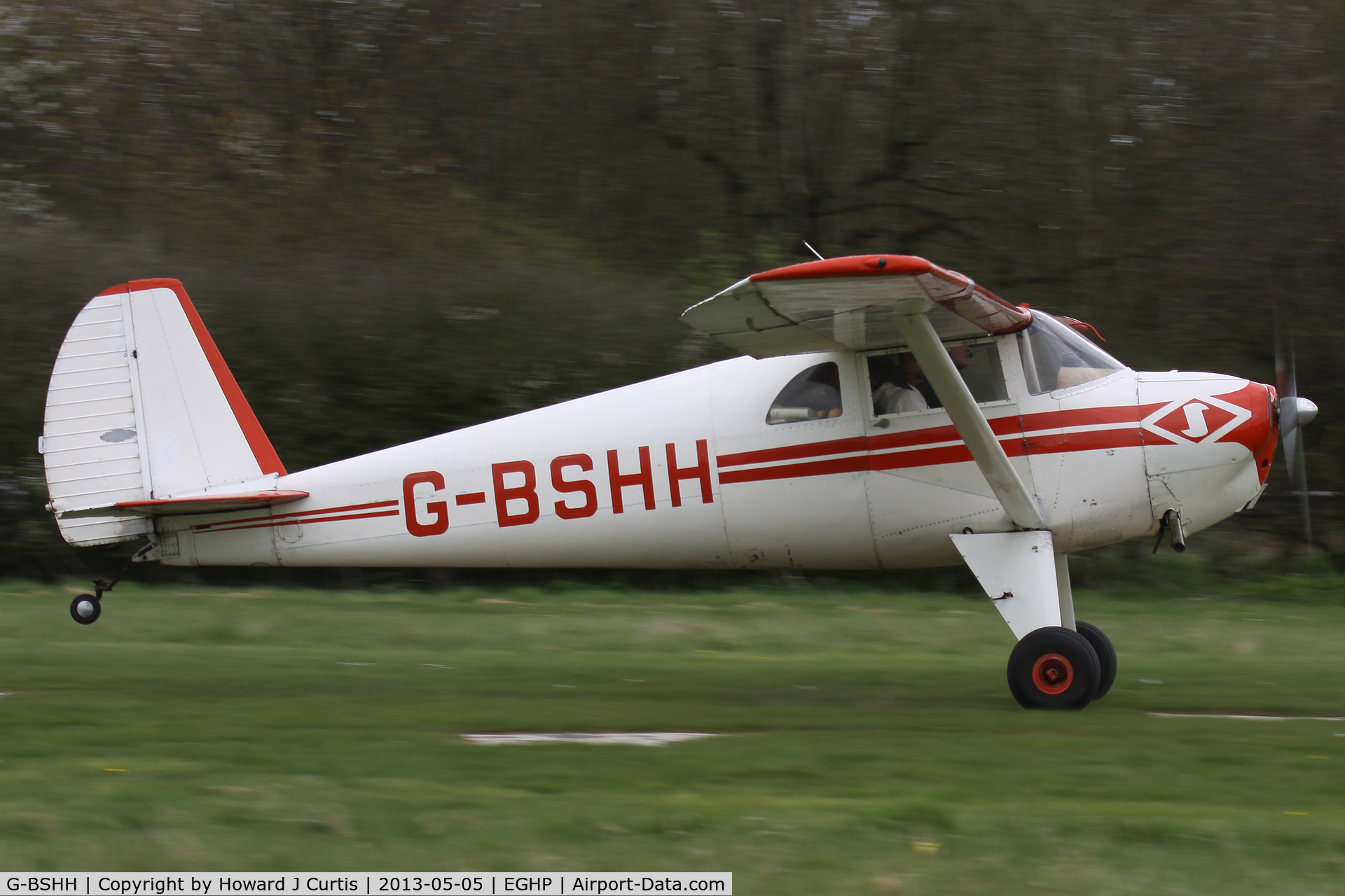 G-BSHH, 1946 Luscombe 8E Silvaire C/N 3981, A resident here, caught on departure.