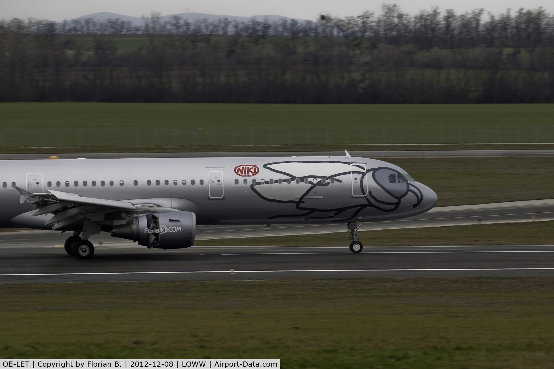 OE-LET, 2009 Airbus A321-211 C/N 3830, Airbus A321