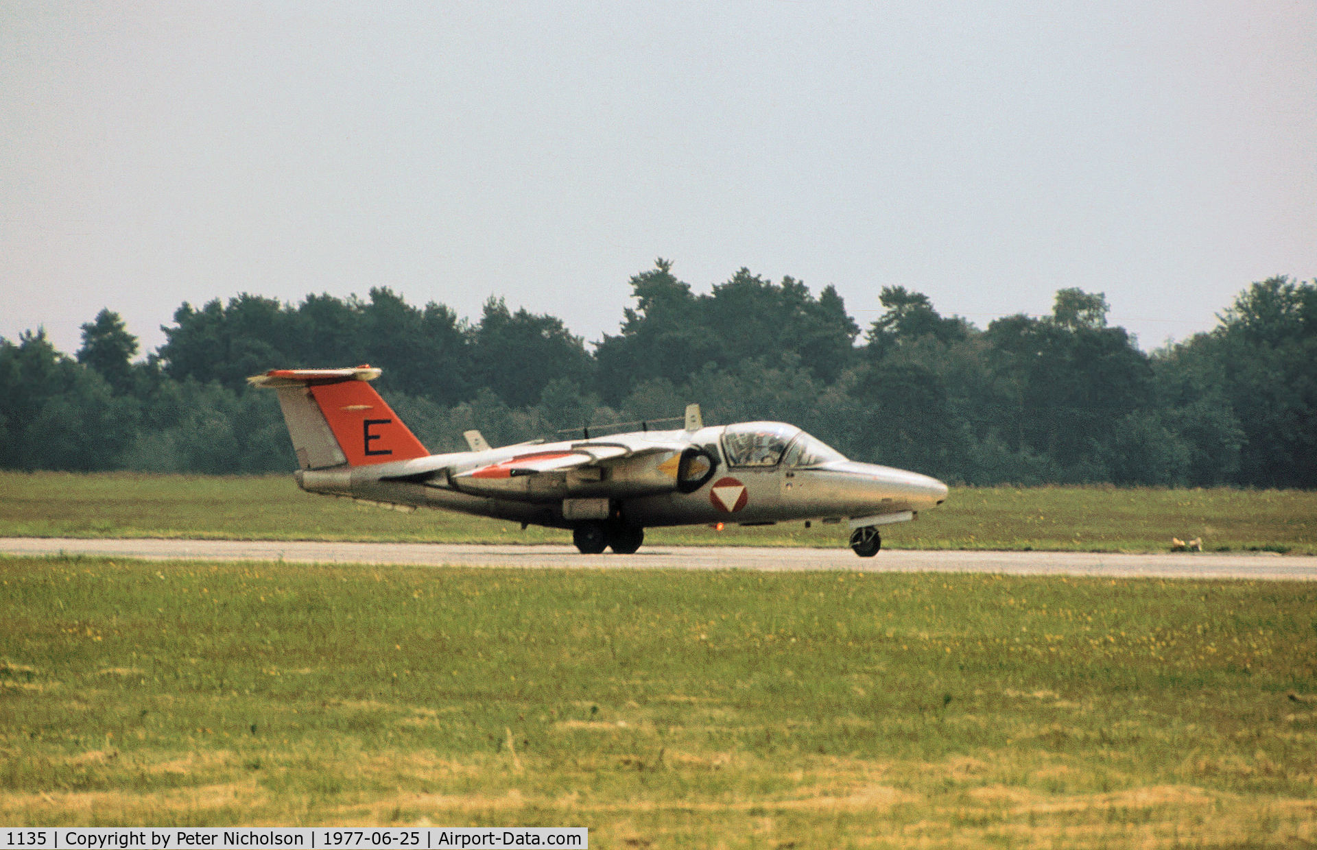 1135, Saab 105OE C/N 105435, Saab 105OE of the Austrian Air Force aerial demonstration team in action at the 1977 Intn'l Air Tattoo at RAF Greenham Common.