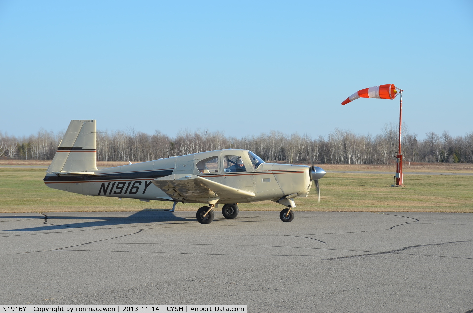 N1916Y, 1964 Mooney M20D Master C/N 211, ready for take-off