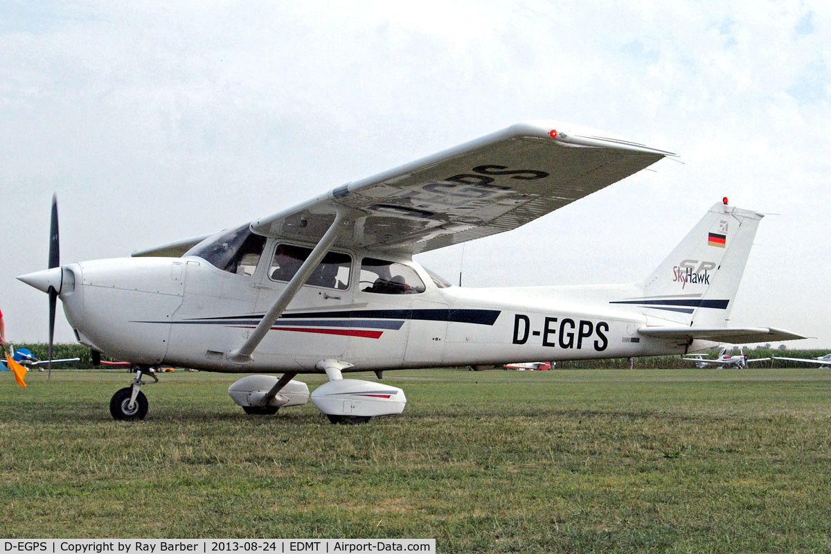D-EGPS, 2002 Cessna 172S C/N 172S9065, Cessna 172S Skyhawk [172S-9065] Tannheim~D 24/08/2013