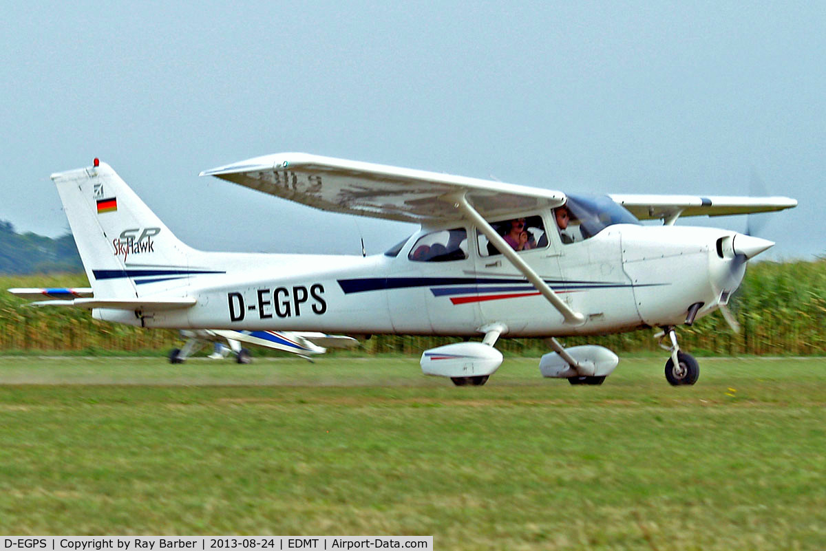 D-EGPS, 2002 Cessna 172S C/N 172S9065, Cessna 172P Skyhawk [172-76144] Tannheim~D 24/08/2013