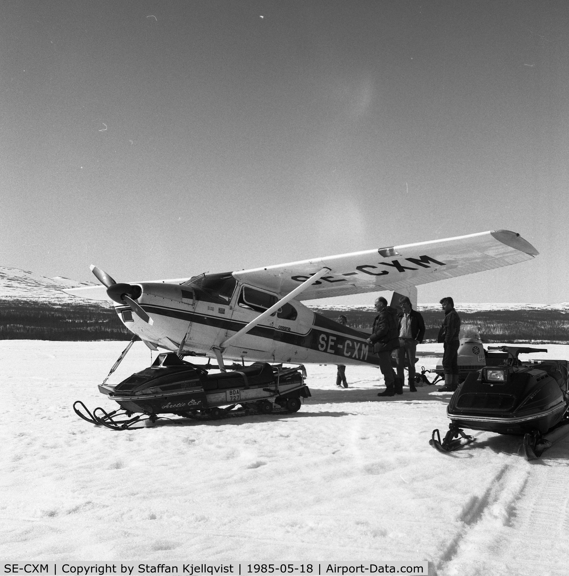 SE-CXM, 1960 Cessna 180D C/N 18050968, Previous SE-CXM at Klimpfjäll Northern Sweden equipped with hydraulic skies and wheels