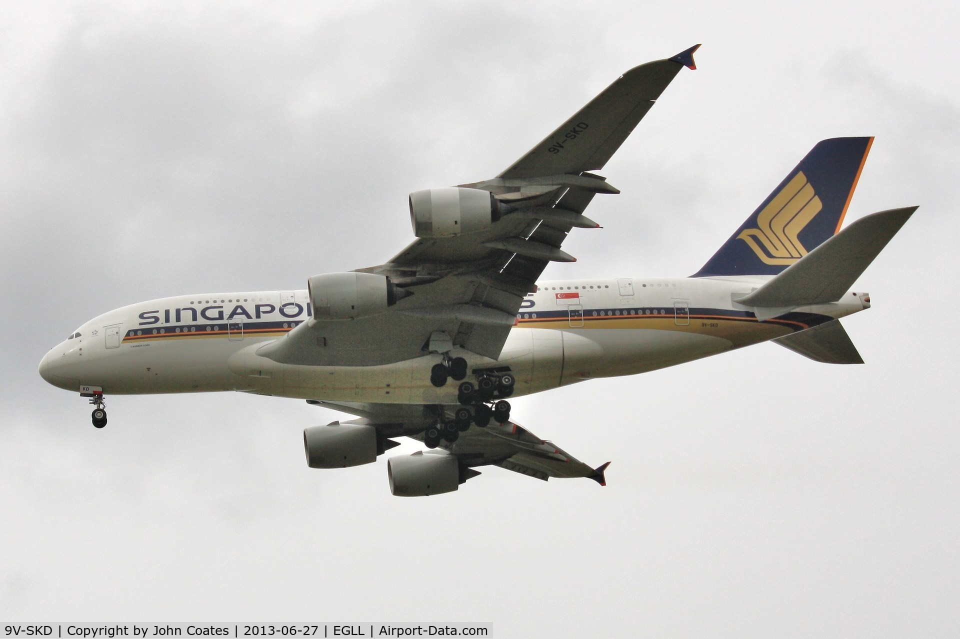 9V-SKD, 2008 Airbus A380-841 C/N 008, Finals to 27L
