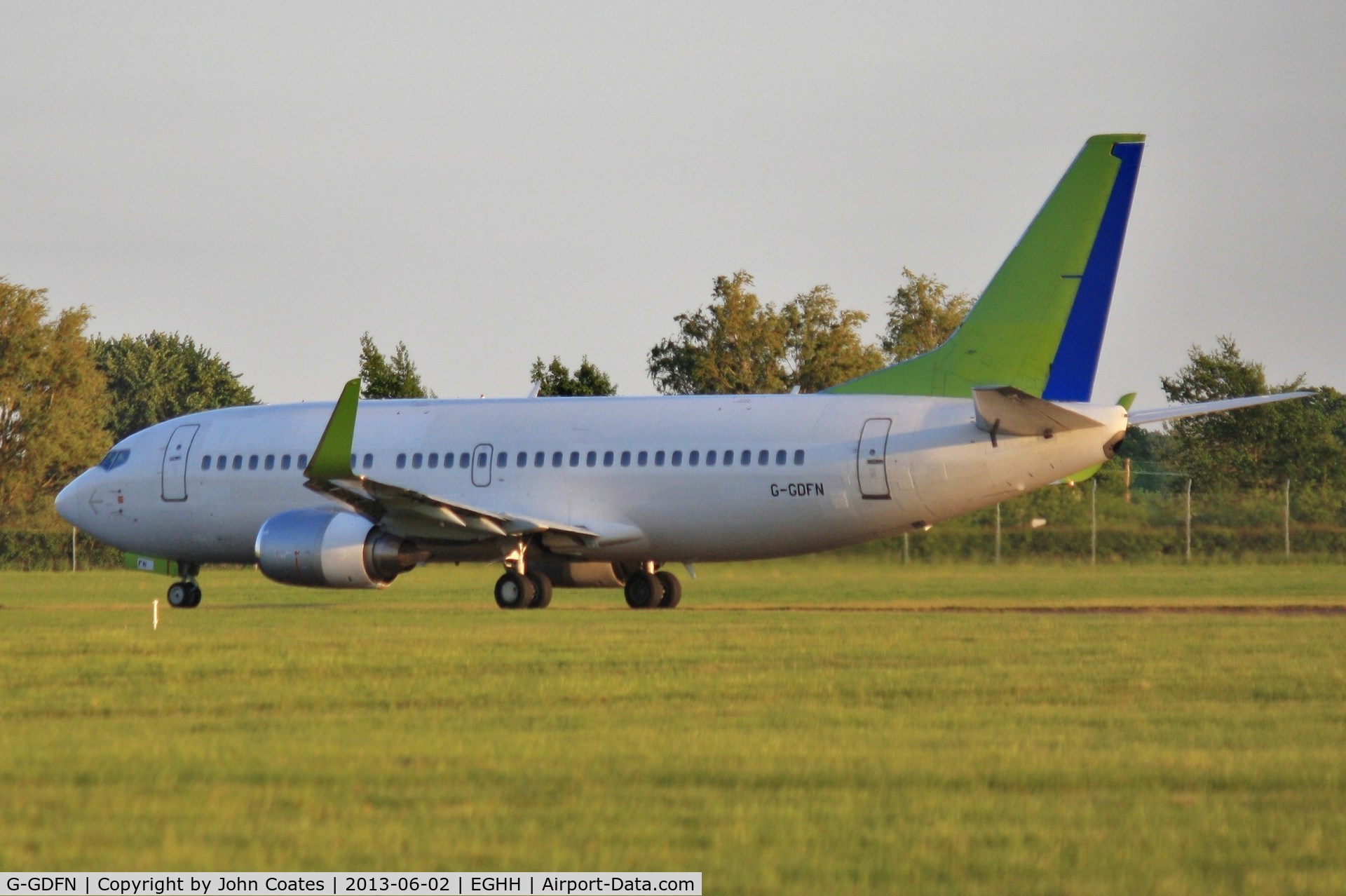 G-GDFN, 1998 Boeing 737-33V C/N 29332, Backtracking to paintshop for respray