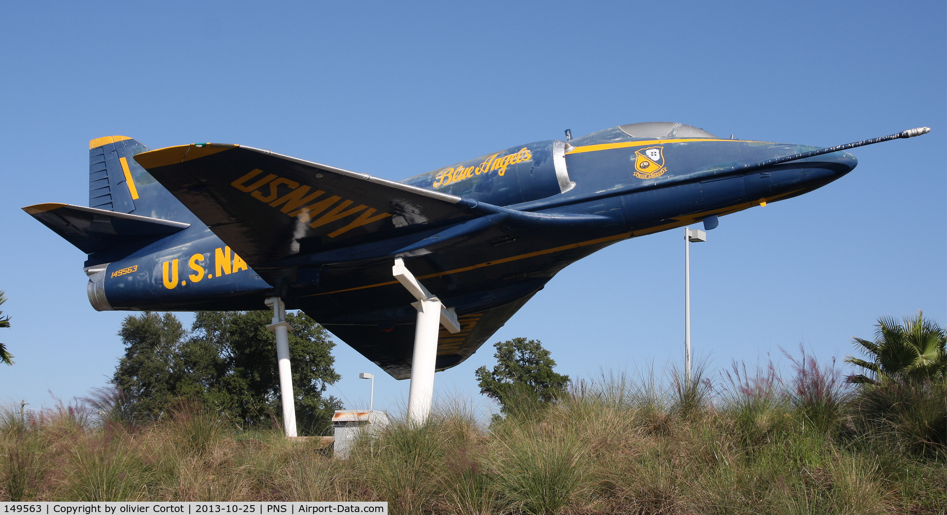 149563, Douglas A-4C Skyhawk C/N 12888, the gate guardian