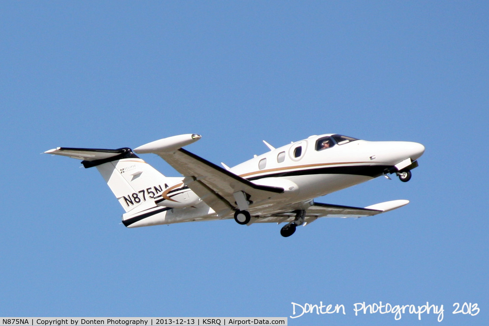 N875NA, 2007 Eclipse Aviation Corp EA500 C/N 000018, Eclipse 500 (N875NA) arrives at Sarasota-Bradenton International Airport