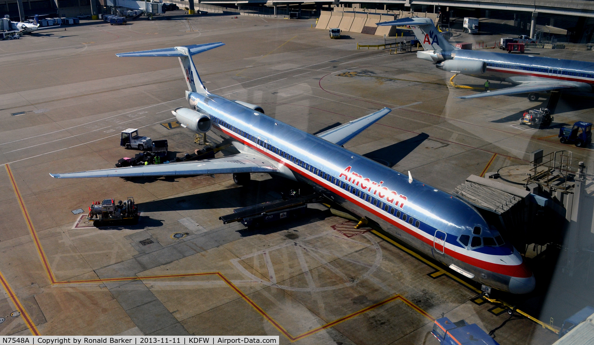 N7548A, 1991 McDonnell Douglas MD-82 (DC-9-82) C/N 53030, Gate C37 DFW