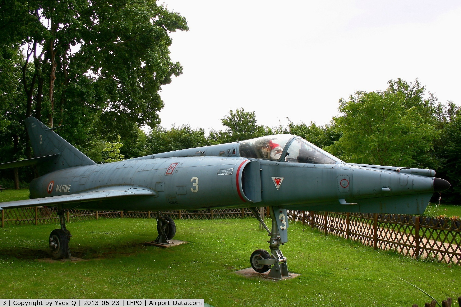 3, Dassault Etendard IV.M C/N 3, Dassault Etendard IV.M, Displayed at La coulée verte Park, Paray-Vieille Poste near Paris-Orly Airport.