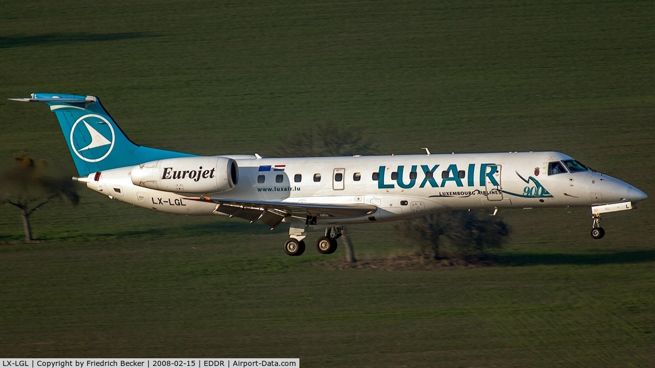 LX-LGL, 2005 Embraer ERJ-135LR (EMB-135LR) C/N 14500893, on final RW09