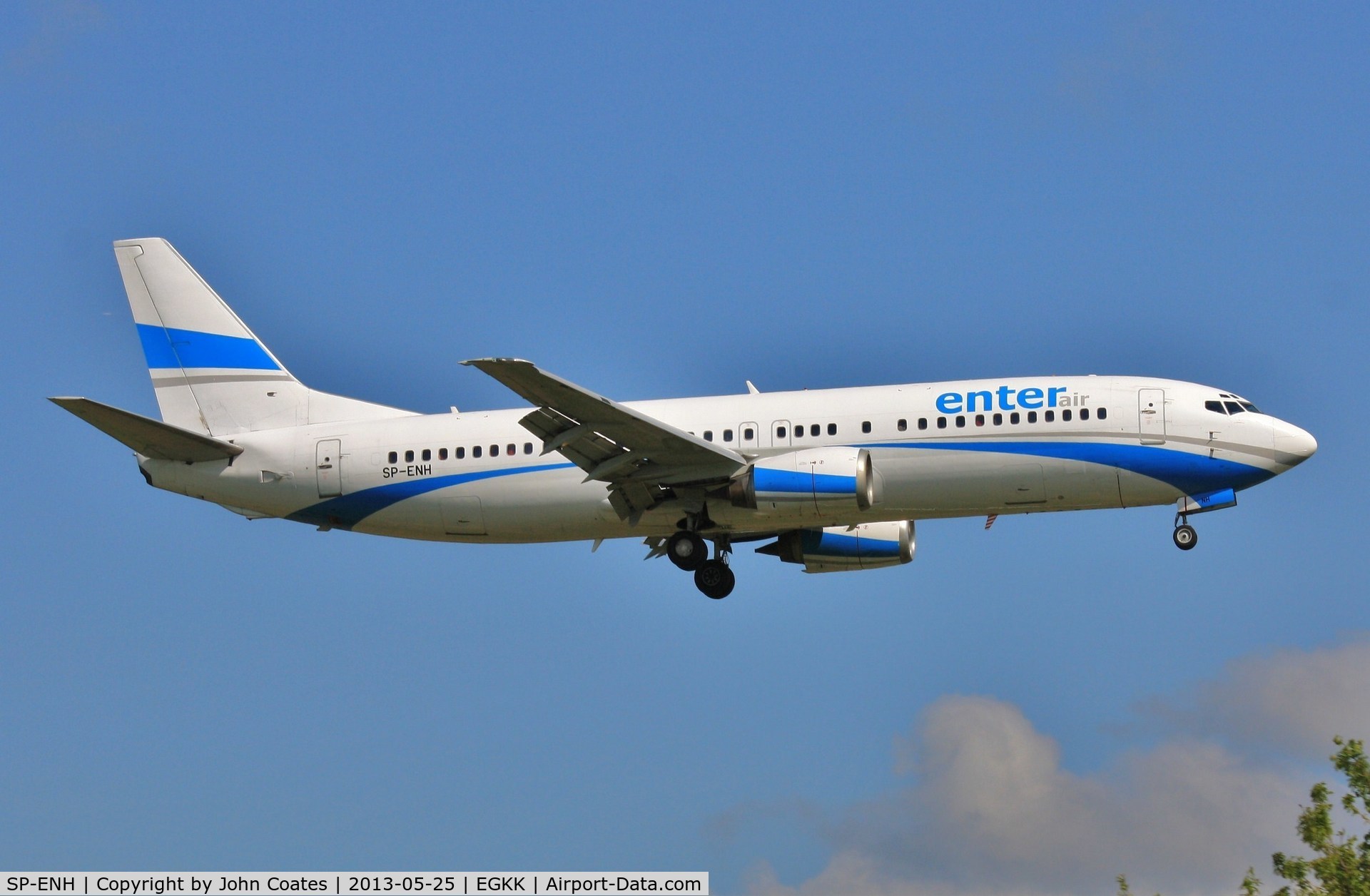 SP-ENH, 1997 Boeing 737-405 C/N 25795, Finals to 08R