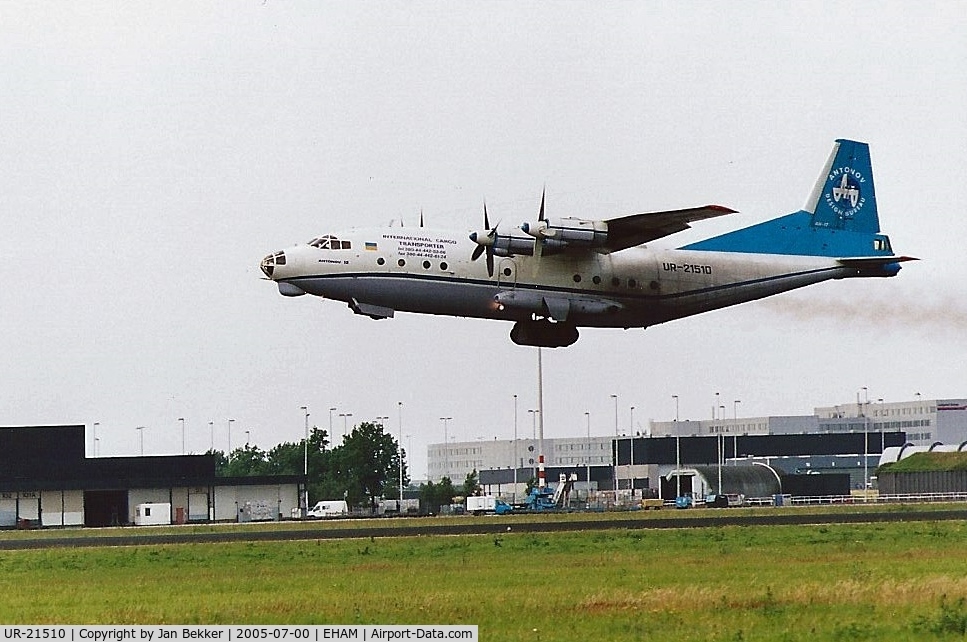 UR-21510, Antonov An-12BP C/N 0901404, Schiphol, taking off